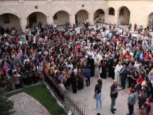 وقفة تضامنيّة مع البطريرك ساكو والكنيسة في بغديدا-العراق