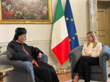 الكاردينال الراعي ملتقيًا رئيسة الحكومة الإيطاليّة جورجيا ميلوني في روما أمس