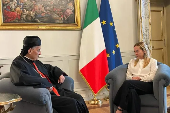 الكاردينال الراعي ملتقيًا رئيسة الحكومة الإيطاليّة جورجيا ميلوني في روما أمس