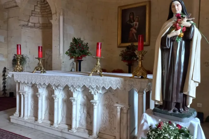 كنيسة سيّدة التلّة في بلدة دير القمر، لبنان